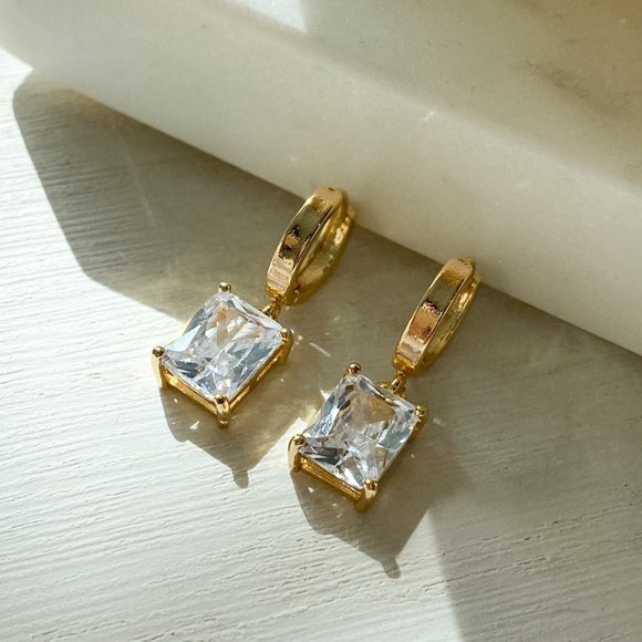 Lorraine Earrings - Picture 2 of 2